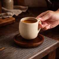 Taza de café de cerámica minimalista hecha a mano con asa, acabado mate, color sólido, para uso doméstico, con cuchara incluida, de UO INDIA