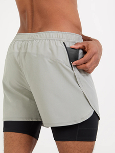 Shorts de course légers et respirants pour hommes 2-en-1, gris clair, séchage rapide, polyester/nylon, coupe régulière, doublure intérieure noire - Product Image 5