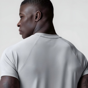 T-shirt de sport pour homme respirant à séchage rapide, idéal pour la gym et l'entraînement, décontracté à manches courtes, vêtement de sport personnalisable avec logo, vente en gros - Product Image 3
