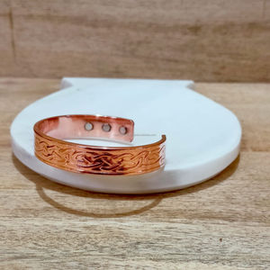 Bracelet jonc torsadé en aluminium fait main, réglable, style rustique, enroulé de fil, modèle poli, avec diamant chrétien, pour fête, EN SOLDE - Product Image 4