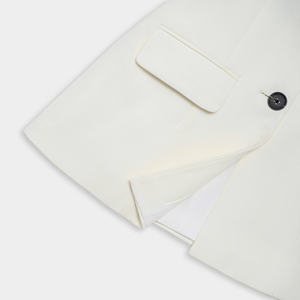 Blazer Elegante con Peplum para Mujer, Chaqueta Estructurada con Cintura Ajustada, Corte Entallado, Estilo Minimalista Chic - Product Image 6