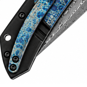 Navajas Plegables con Mango Azul y Negro con Patrón Damasco Gris y Sección de Agarre Negra para Uso Diario al Aire Libre - Product Image 6