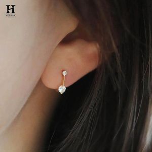 Pendientes Minimalistas de Oro de 14K con Dos Piedras, Tipo Huggie, con Diamantes Redondos Graduados, Pendientes Delicados de Línea Fina, Joyería Fina - Product Image 1