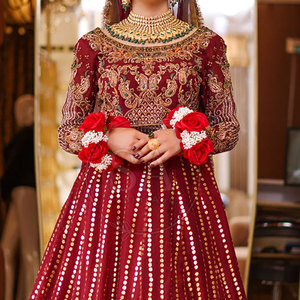 Robe de mariée royale personnalisée avec des broderies élégantes, robe de mariée pour la mariée, tenue de soirée élégante pour mariage - Product Image 2