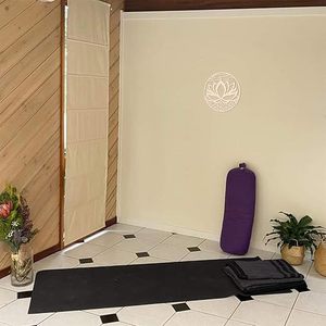 Décoration murale en bois Lotus, grille de cristal, géométrie sacrée, méditation, décoration intérieure, guérison énergétique, décoration de salle de yoga - Product Image 6