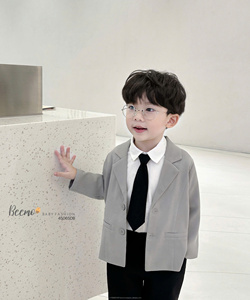 Conjuntos de ropa de niño pequeño patrón sólido al por mayor Chaleco de caballero y corbata para bodas formales de invierno fiestas hechas en Vietnam - Product Image 3