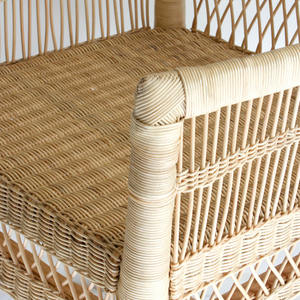 Taburete de Bar Resistente a la Intemperie con Estructura de Madera de Teca Sólida y Ratán Tejido para Interiores y Exteriores, Ideal para Patio, Terraza, Cafetería y Restaurante - Product Image 6