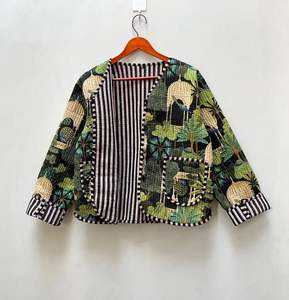 Chaqueta Bomber de Algodón Acolchada con Diseño Floral Kantha, Reversible, Ecológica, Transpirable, Corta para Invierno - Product Image 1