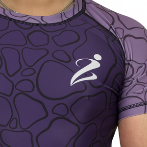 Camiseta de manga corta más vendida para hombre con tejido de secado rápido y protección UV para deportes acuáticos y al aire libre. - Product Image 2