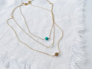 สร้อยคอหินมูนสโตนทรงกลมแบบมินิมอล เครื่องประดับสวยงาม สร้อยคอคริสตัลประจำเดือนมิถุนายน ของขวัญแฮนด์เมดสุดหรูสำหรับผู้หญิง - Product Image 3