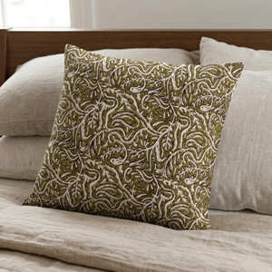 Housse de coussin carrée imprimée à motif végétal, en coton durable, lavable, décorative, avec fermeture éclair - Product Image 1
