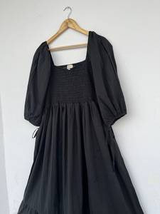 Robe décontractée tendance pour femmes et jeunes filles, en pur coton, longueur genou, col en V, manches longues, coupe évasée, imprimé floral indien, idéale pour l'été et les soirées. - Product Image 4