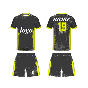 Camiseta de Fútbol Sublimada Personalizada para Hombre, Manga Corta, Cuello Redondo, Absorbe la Humedad, Ajuste Atlético, Uniforme de Fútbol de Poliéster para Toda Temporada - Product Image 4