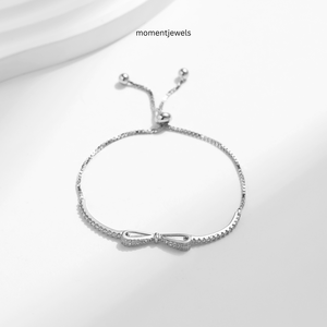Pulsera de Plata de Ley 925 con Baño de Rodio, Diseño Geométrico de Lazo, Eslabones de Cadena, Microincrustaciones y Corte Brillante Redondo para Mujer, Ideal para Fiestas - Product Image 3