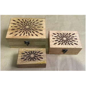 Venta al por Mayor de Cajas de Madera de Mango Grabadas de Color Marrón, Forma Rectangular, Diseño de Lujo y Calidad Excepcional para Uso Doméstico - Product Image 1