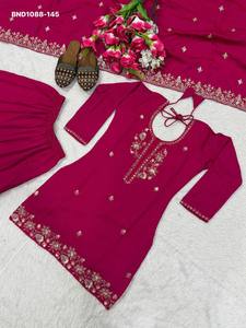 Ensemble Sharara-Suit-Dupatta rose prêt-à-porter de haute qualité NC Vichitra avec perles, travail manuel, fournisseur d'Inde, mode féminine - Product Image 3