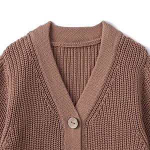 Cárdigan de punto premium para bebé con cuello en V, manga larga, 100% algodón, informal, de otoño, de una sola capa, con bolsillos y botones frontales, de fábrica. - Product Image 3