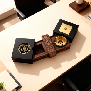 Caja de regalo de madera negra para quemador de oud con intrincados detalles dorados y tallados, perfecta para almacenamiento de incienso de lujo y aromaterapia en el hogar. - Product Image 4