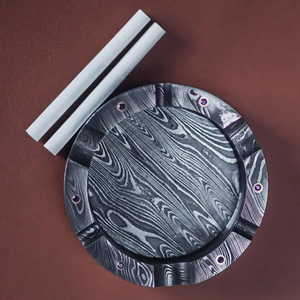 Cenicero Decorativo con Patrón Damasco, Bandeja para Fumar de Acero Hecha a Mano, Porta Cenizas Metálico Resistente para Cigarrillos y Cigarros - Product Image 2