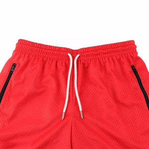 Shorts en maille rouge pour hommes avec poches latérales zippées, cordon de serrage, taille élastique, doublure en maille respirante, pour le basketball, la gym, le streetwear, shorts d'été - Product Image 4