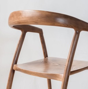 เก้าอี้ไม้สักแท้คุณภาพสูง ดีไซน์โค้งมนแบบออร์แกนิก ทันสมัย เหมาะสำหรับร้านอาหาร โรงแรม และการตกแต่งภายใน - Product Image 5