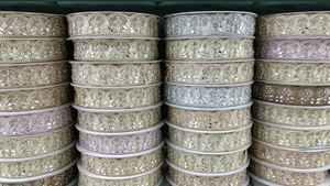 Tissu en dentelle florale brodée de sequins haut de gamme avec motifs élégants pour les mariages et les vêtements de créateurs - Product Image 3