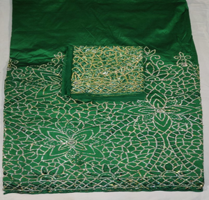 Exquisito George Wrapper de última moda y súper calidad con pedrería y un intrincado diseño de calado para ocasiones especiales. - Product Image 1