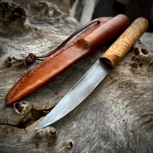 Cuchillo Medieval Forjado a Mano Personalizado OEM DIY con Hoja de Acero al Carbono de 3MM de Grosor y Punta Recta, Mango de Acero al Carbono - Product Image 1