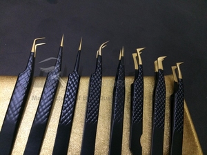 Pince à épiler de précision antistatique pour extensions de cils, en acier inoxydable japonais, avec logo personnalisé noir et or, pointe diamantée - Product Image 4