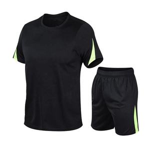 Uniforme de Fútbol Personalizado, Conjunto de Ropa Deportiva de Estilo Rayas con Sublimación y Logotipo del Club - Product Image 6