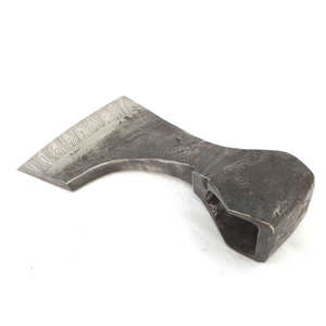 หัวขวานเหล็กดามัสกัสตีขึ้นรูปด้วยมือ พร้อมใบขวานลายบิดเกลียวสำหรับการล่าสัตว์  สามารถปรับแต่งได้ พร้อมปลอกหนังและไม้ - Product Image 2