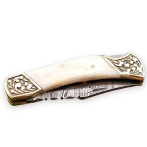 Cuchillos Plegables de Lujo con Hoja de Acero con Patrón de Damasco, Diseño Artesanal de Bolsillo con Mango de Madera para Coleccionistas, Caza y Camping - Product Image 4