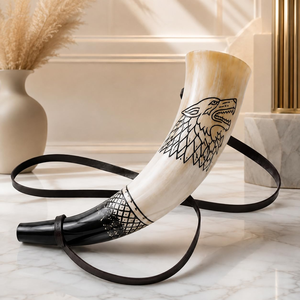 Cuerno Vikingo Artesanal Natural con Correa de Cuero, Taza para Beber, Ideal para Festivales Vikingos, Fiestas de Disfraces y Eventos Temáticos - Product Image 4