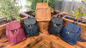 กระเป๋านักเรียนหนังวัวแท้แบบมีเชือกรูดแบบลำลองสำหรับนักเรียนกระเป๋าโรงเรียนหนังวัวความจุขนาดใหญ่ออกแบบได้ตามต้องการ - Product Image 4