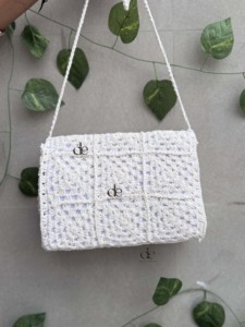 คอลเลกชันใหม่โครเชต์ฤดูร้อนชายหาดฟางกระเป๋าโบฮีเมียนสลิงHandmade Designerผู้หญิงกระเป๋าสะพายสไตล์หญ้าทะเลกระเป๋าสแควร์ - Product Image 4