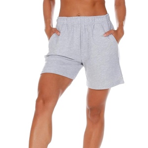 Shorts en molleton gris pour femmes avec poches, taille élastique, vêtements décontractés - Product Image 1