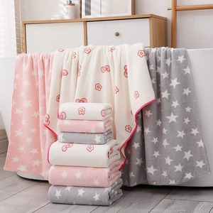 Serviettes de toilette en coton épais à haute densité GSM, texture lisse, absorption rapide, vente en gros OEM, fabricant en gros de serviettes en microfibre corail - Product Image 1