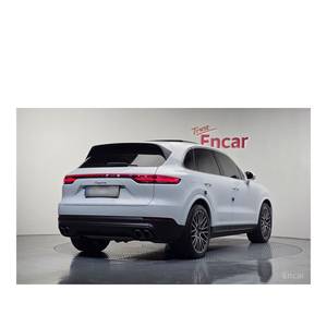 Porsche Cayenne 3.0 2024 avec boîte automatique, sièges en cuir, caméra de recul, 72 244 km, conduite à gauche - Product Image 2