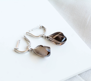 Comprar Pendientes de Plata de Ley con Cuarzo Ahumado Midnight Mist y Estilo Moderno en Oferta - Product Image 3