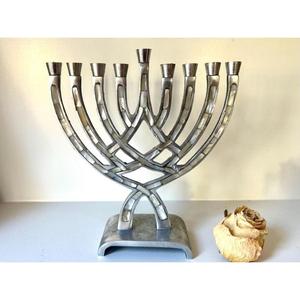 Candelabro judío de latón de 9 brazos, menorah de lujo, portavelas para Hanukkah, accesorios de mesa, decoración de boda, hecho a mano. - Product Image 5