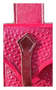Harnais en cuir rose pour selle western avec protection d'étrier personnalisée en plastique et boucle métallique - Product Image 3