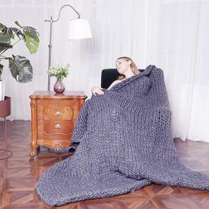 Manta Tejida a Mano, Gruesa y Cálida, 1.3*1.7m, Gris Oscuro, para Cama - Product Image 2