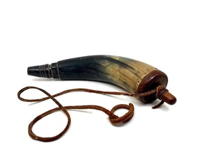 Correa de Cuero de Color Natural con Polvo de Cuerno de Búfalo Ecológico Hecho a Mano por ILAHI, Artículo de Arte Rústico Coleccionable para Halloween y Año Nuevo - Product Image 2
