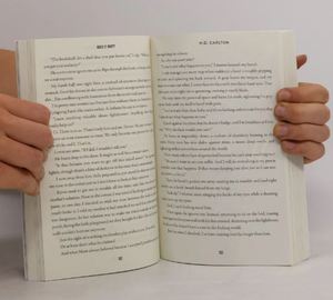 Est-ce qui fait mal ? par H.D. Roman d'espionnage romantique de Carlton English Peperback - Product Image 3
