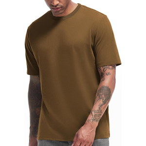 T-shirt décontracté en jersey 100 % coton pour homme, vert olive, à manches courtes, col rond, coupe classique, couleur unie - Product Image 1
