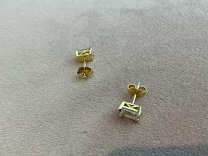 Pendientes Elegantes de Moissanita y Diamante Esmeralda, Chapados en Oro con Plata de Ley 925, Joyería Solitaria para Regalo de Enamorados - Product Image 2