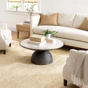 พรมปอกระเจาธรรมชาติแบบขายส่ง ทอมือ ลายถัก หนานุ่ม เหมาะสำหรับห้องนั่งเล่น พื้นที่วางโต๊ะกาแฟ ตกแต่งบ้าน รับผลิตแบบ OEM ODM - Product Image 1