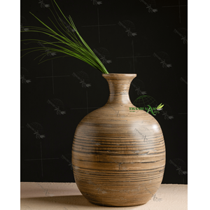 Jarrón de bambú clásico de Nature Lover hecho a mano para uso decorativo en espacios habitables - Product Image 4