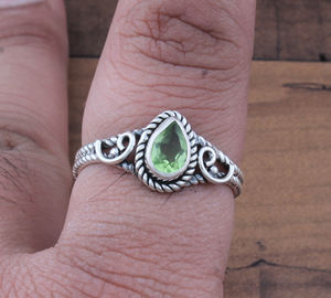 แหวนปรับขนาดได้ประดับพลอยเพอริดอตธรรมชาติสุดหรู ตัวเรือนเงินแท้ 925 ประดับพลอยสีเหลือง สำหรับผู้หญิง หินประจำเดือนพฤศจิกายน เหมาะสำหรับงานปาร์ตี้ - Product Image 3