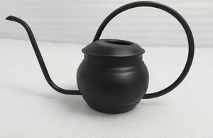กระบอกน้ำเหล็กสีดำสุดหรู ดีไซน์สวยงาม สำหรับรดน้ำต้นไม้และตกแต่งสวน - Product Image 1